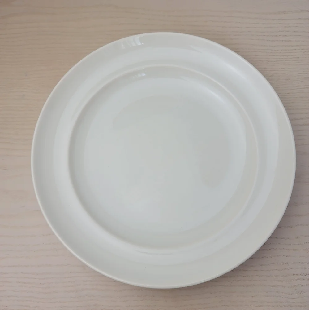 Pottery Barn China Sophia Cream Large Stoneware Dinner Plate 11.5